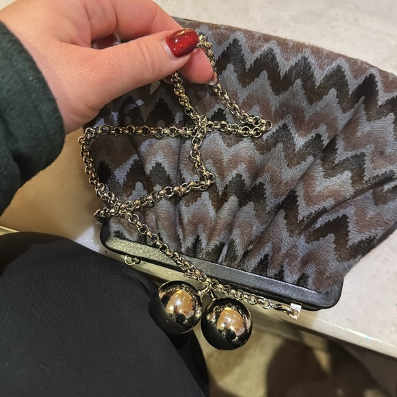 Tiffany Clutch Bag - Picture 3 of 4